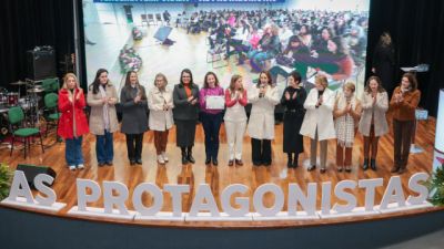 Imagem referente à notícia: Em Cascavel, Caravana Paraná Unido pelas Mulheres fortalece políticas públicas no Oeste