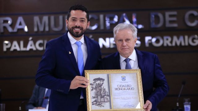 Médico Reno Paulo Kunz recebe título de Cidadão Honorário de Cascavel por trajetória na oncologia