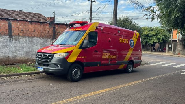 Motociclista fica ferido após colisão com carro no Jardim Santa Mariana, em Cascavel