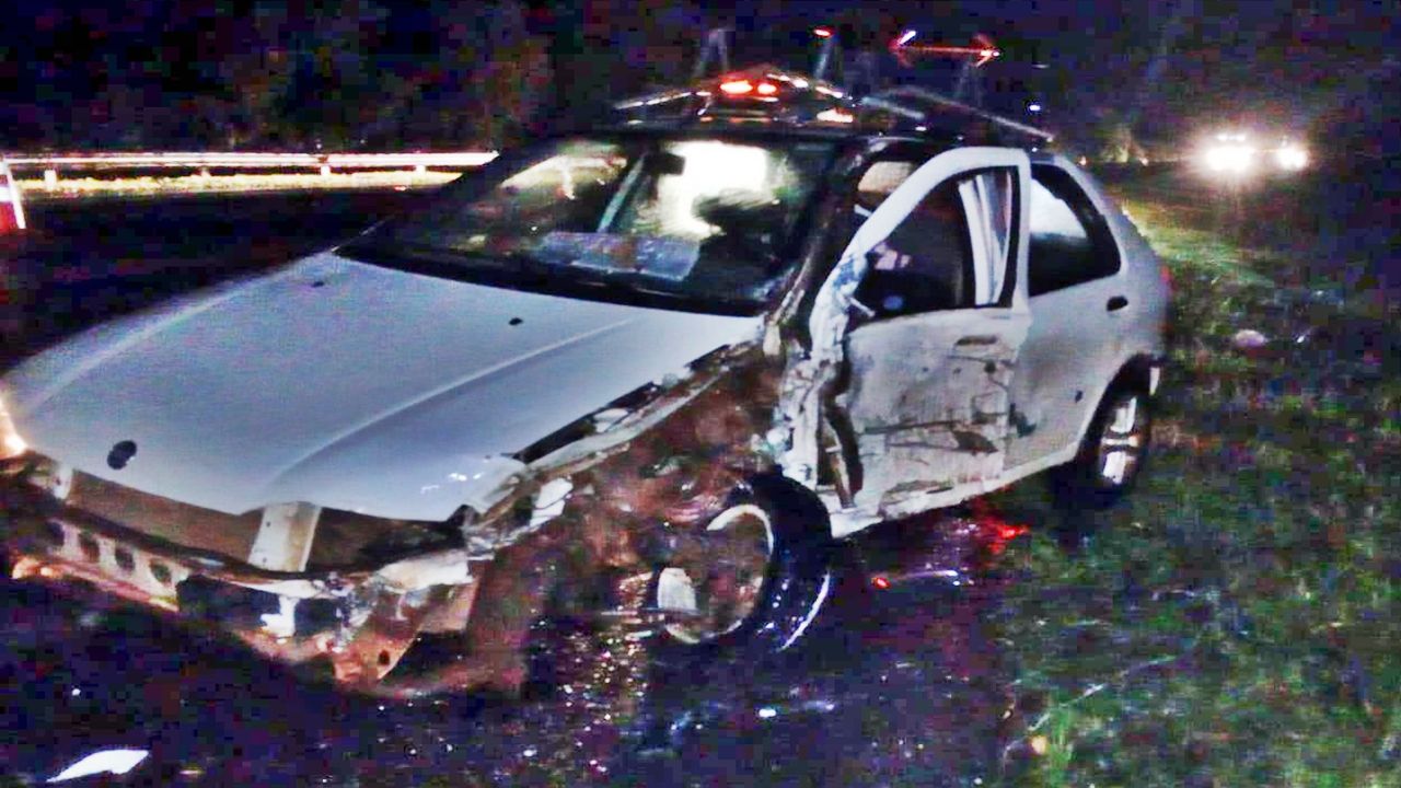 Motorista morre em grave acidente entre dois caminhões e carro na BR-277, em Guaraniaçu