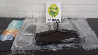 Imagem referente à notícia: Mulher de 18 anos é presa com mais de 7 quilos de haxixe na Rodoviária de Cascavel