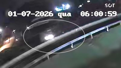 Imagem referente à notícia: Vídeo mostra momento em que motociclista atropela cachorro e provoca sequência de colisões na PRc-467, em Cascavel