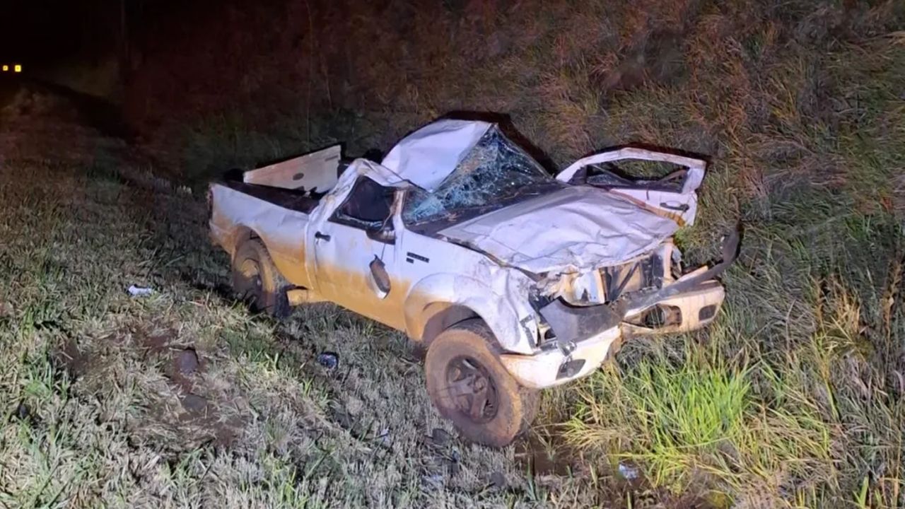 Criança morre e cinco pessoas ficam feridas em grave acidente entre Ranger e Uno na PRC-158, no Paraná
