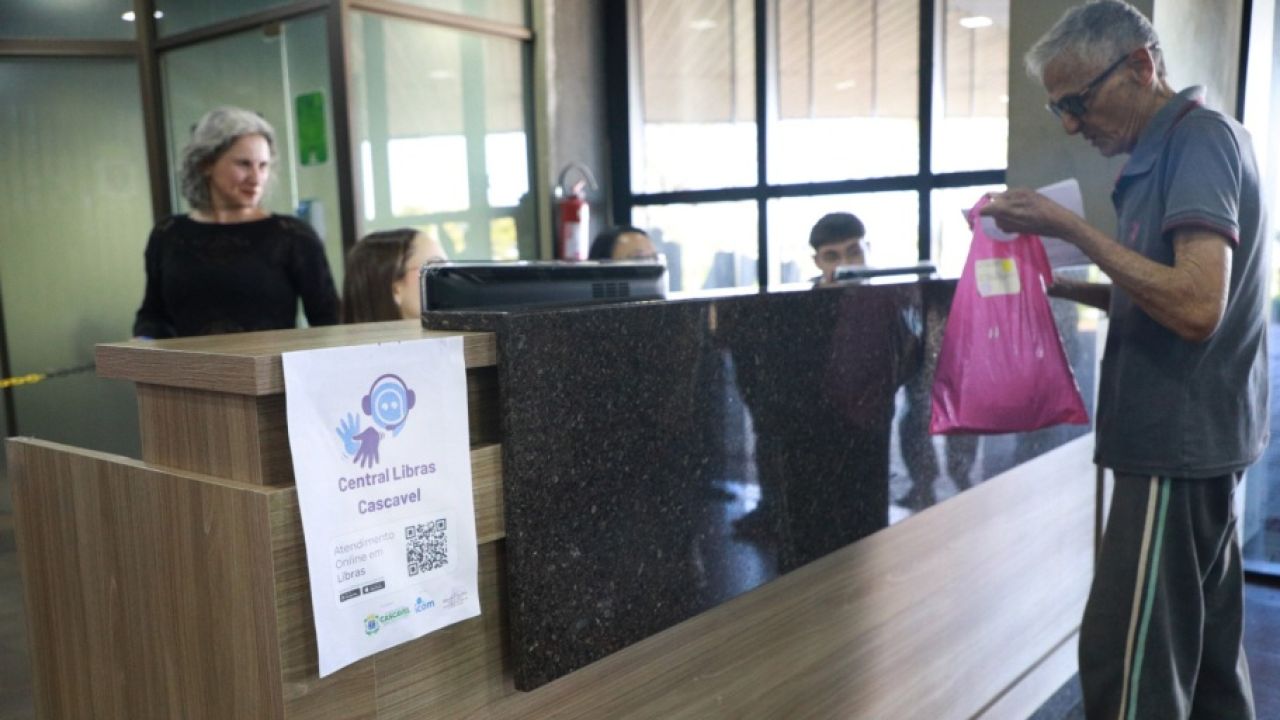 Prefeitura agora tem plataforma online de Libras para ampliar a acessibilidade da comunidade surda nos serviços públicos