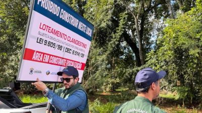 Imagem referente à notícia: IAT começa a instalar placas informativas em loteamentos clandestinos de Cascavel