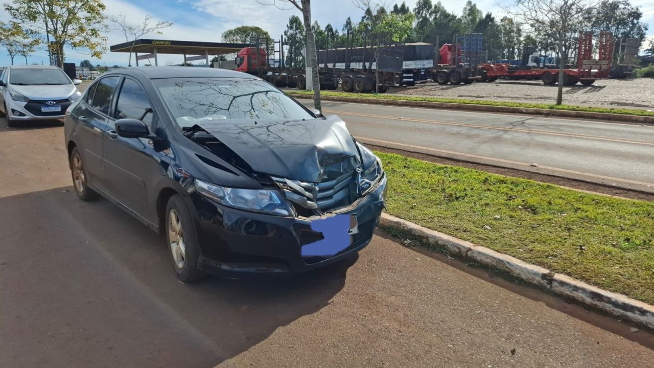Colisão transversal entre Honda City e Fiat Uno deixa três feridos na PR-473, em Catanduvas