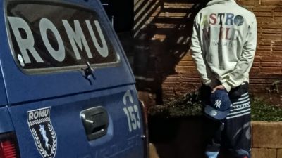 Imagem referente à notícia: Homem com mandado de prisão é capturado pela ROMU ao tentar se esconder em casa investigada por tráfico em Cascavel