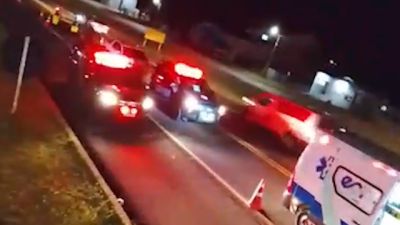 Imagem referente a notícia: Colisão traseira envolve viatura do BPFron e caminhonete na BR-277 em Santa Tereza do Oeste