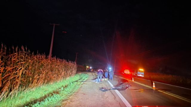Motociclista morre após colisão frontal durante ultrapassagem na PR-495, em Medianeira