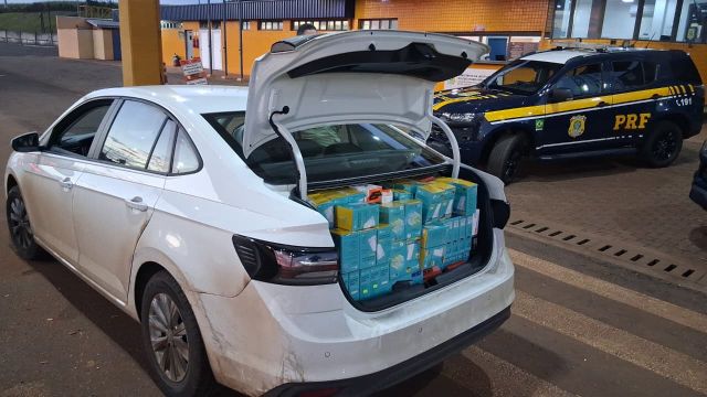 PRF apreende carga de eletrônicos sem comprovação fiscal na BR-277, em Cascavel