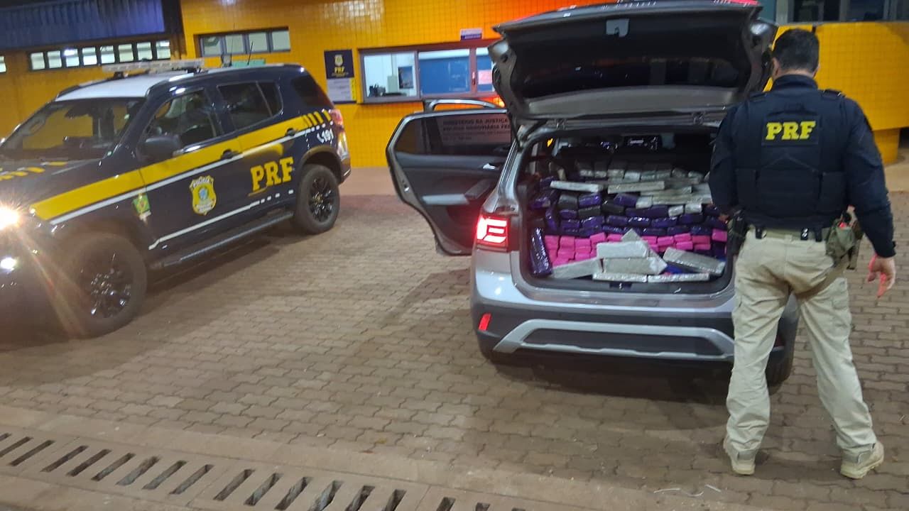 Perseguição na BR-277 termina com apreensão de 346 kg de drogas e carro clonado em Cascavel