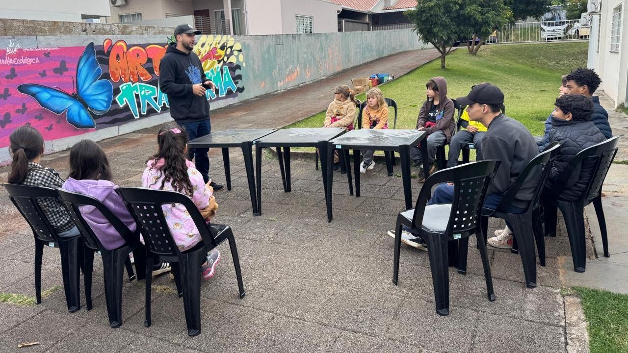 Oficina de grafite promove criatividade e fortalecimento de vínculos com crianças e adolescentes do CRAS de Corbélia
