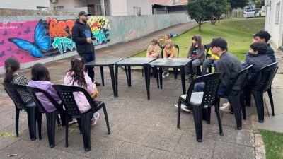 Imagem referente à notícia: Oficina de grafite promove criatividade e fortalecimento de vínculos com crianças e adolescentes do CRAS de Corbélia