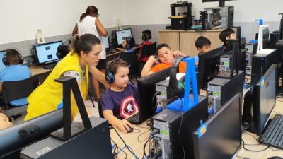 Imagem referente à notícia: Alunos da Escola da Transparência I avançam para a fase presencial da Olímpiada Brasileira de Inovação, Ciência e Tecnologia