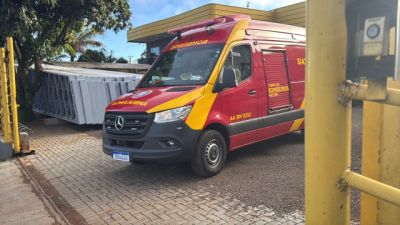 Imagem referente à notícia: Trabalhador sofre fratura exposta após ser atingido por empilhadeira em Cascavel