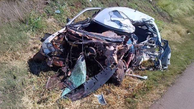Grave acidente entre caminhão e dois carros deixa um morto e mobiliza helicóptero do Samu em Iracema do Oeste