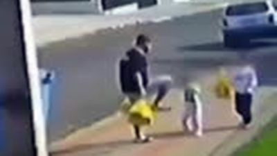 Imagem referente à notícia: Homem é preso após chutar a própria filha de 3 anos em Francisco Beltrão; Polícia Civil investiga outras agressões