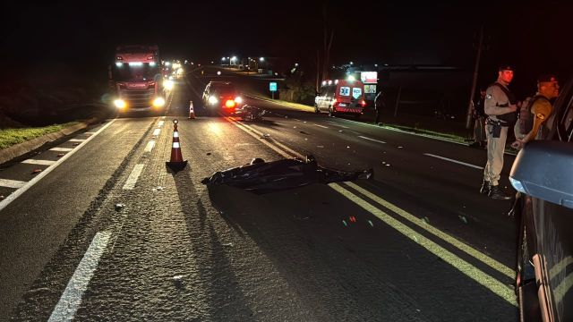 Motociclista morre atropelado por carreta após colisão entre três motos na BR-277, em Santa Tereza do Oeste