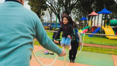 Imagem referente à notícia: Prefeitura promove programação gratuita de férias com recreação, contação de histórias, videogames e Zoo