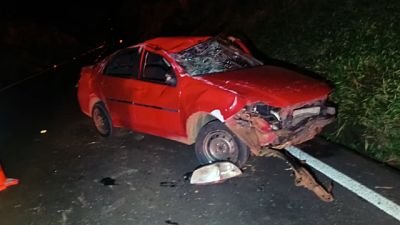 Imagem referente à notícia: Mulher de 34 anos morre após grave acidente na PR-484 em Boa Vista da Aparecida