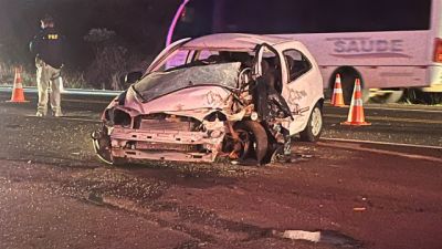 Imagem referente à notícia: Jovem de 27 anos morre em colisão frontal entre carro e caminhão na BR-369, entre Cascavel e Corbélia