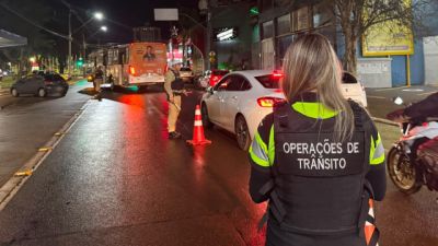 Imagem referente à notícia: Operação Lei Seca flagra 10 motoristas alcoolizados e registra 61 autuações em Cascavel