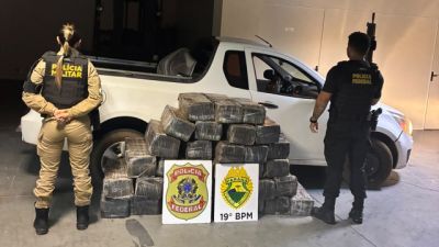 Imagem referente à notícia: Fuga por estrada rural termina com apreensão de 500 quilos de maconha em Guaíra