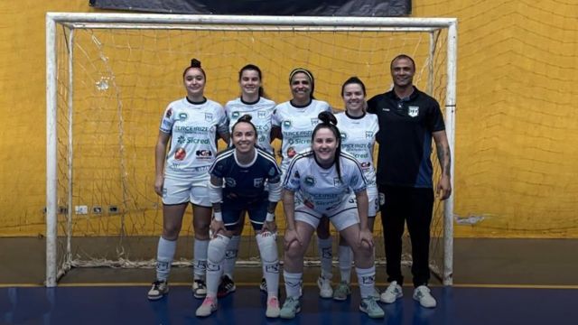 Imagem referente a notícia: Imagem referente a notícia: DEF Itaipulândia vence Arapongas fora de casa e segue firme na Série Prata do Paranaense Feminino