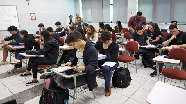 Educação financeira pode ser incluída no currículo escolar
