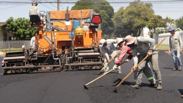 Prefeitura marca licitação para reperfilamento asfáltico de 750 quadras em Cascavel
