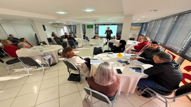 Palestra do Secovi-PR Oeste aborda os “9 Cs   dos condomínios” no Café com Síndicos