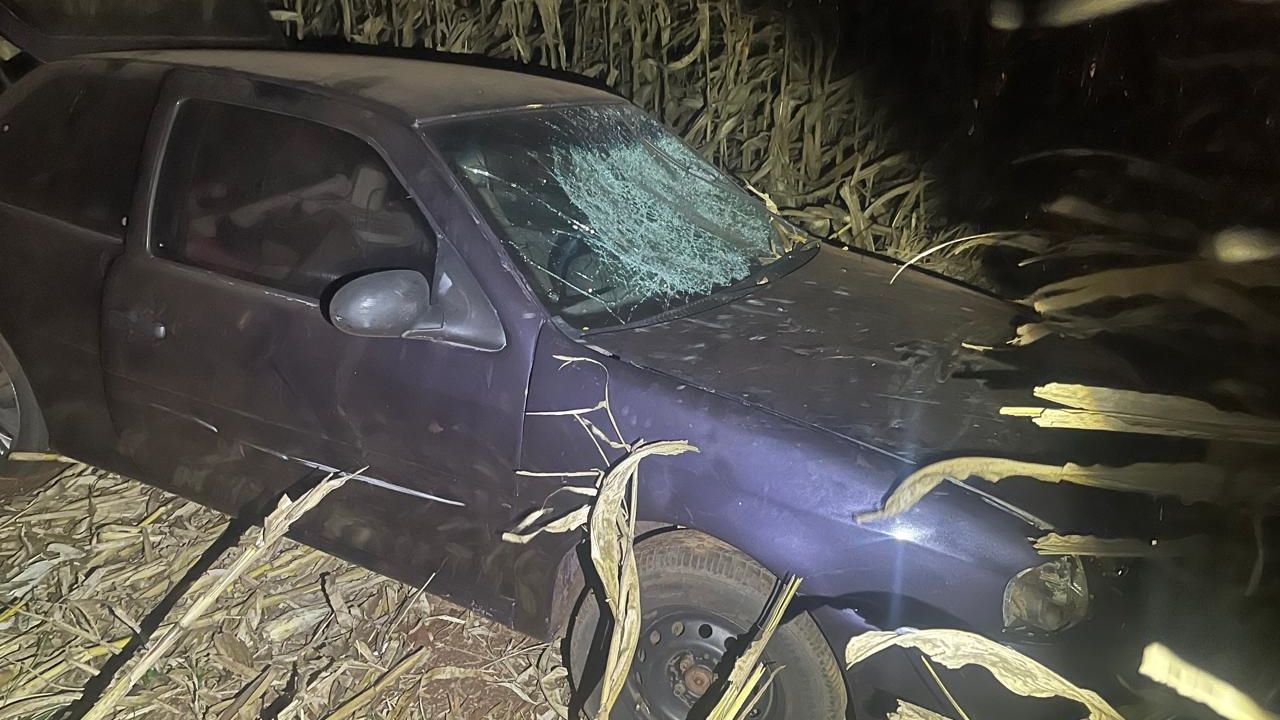 Motorista fica ferido após carro tombar na PR-182 entre Toledo e Maripá