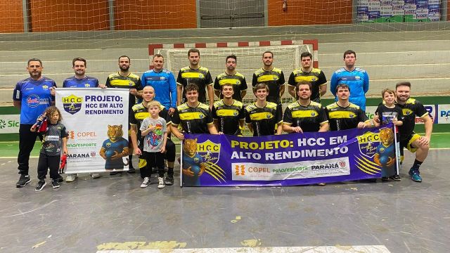 Imagem referente a notícia: Imagem referente a notícia: Corbélia vence duelo emocionante pela Chave Ouro de Handebol e mantém viva a luta por vaga na fase final