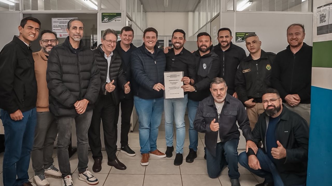 Prefeitura de Cascavel investe na revitalização do campo sintético do Jardim Colonial