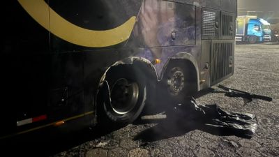 Imagem referente a notícia: Trabalhador de 34 anos morre esmagado durante manutenção de ônibus às margens da BR-277 em Laranjeiras do Sul