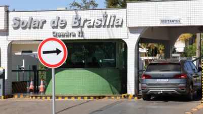 Imagem referente à notícia: Bolsonaro recorre para anular proibição de visita na prisão domiciliar