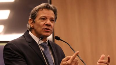 Imagem referente à notícia: PT lança candidatura de Fernando Haddad ao governo de São Paulo