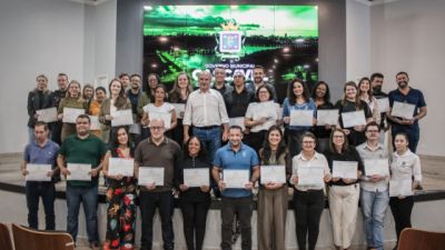 Imagem referente à notícia: Prefeitura empossa primeira Cipa da história para reforçar segurança dos servidores municipais
