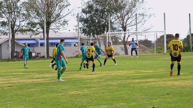 Caramuru vence nos pênaltis D’Napoli e garante vaga nas quartas de final da Copa Oeste Cup 40+