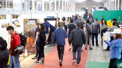 Imagem referente à notícia: Inscrições para expositores da Feira das Profissões de Cascavel terminam nesta sexta (31)