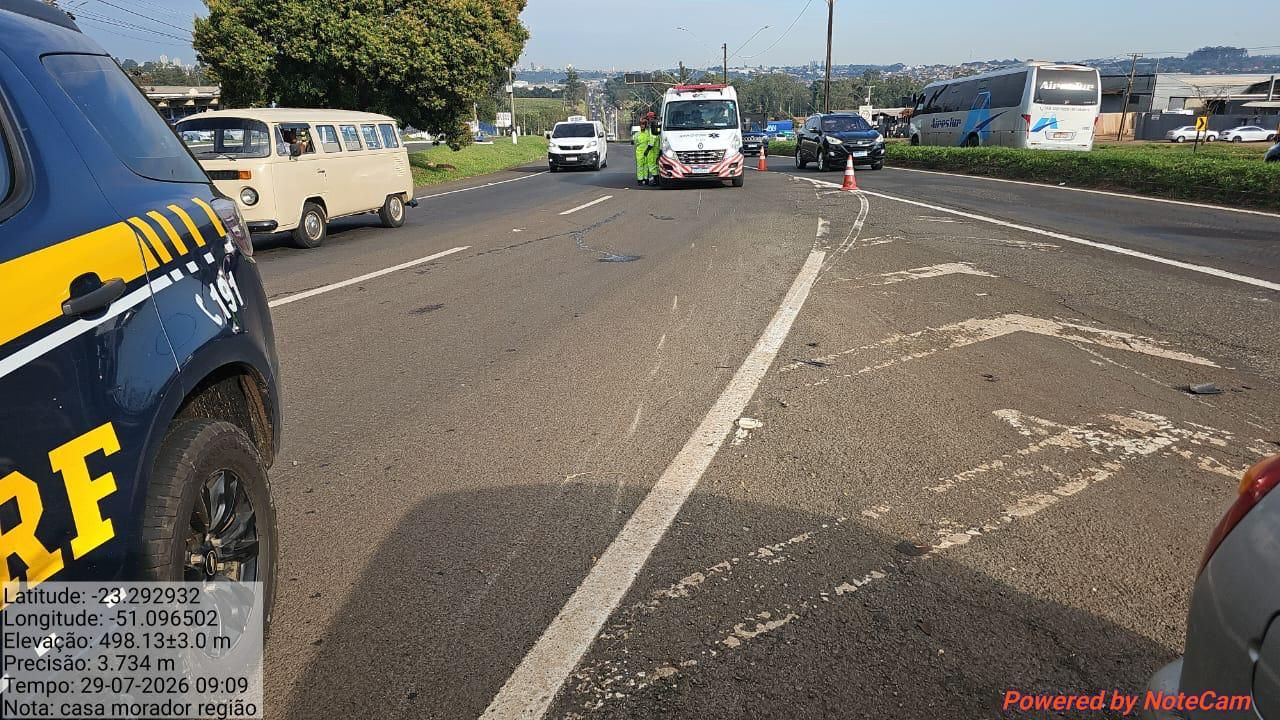 Motociclista fica ferido após colisão com carro na BR-369, em frente à Ceasa de Londrina
