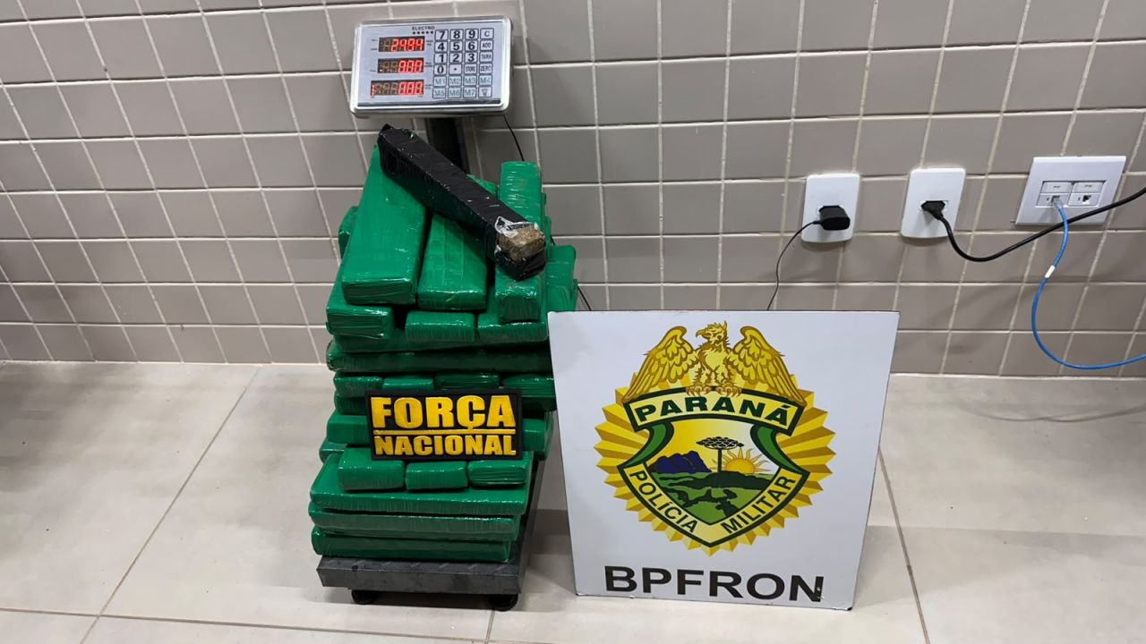 BPFRON, PRF e Força Nacional apreendem mais de 29 kg de drogas em ônibus na Ponte Ayrton Senna, em Guaíra
