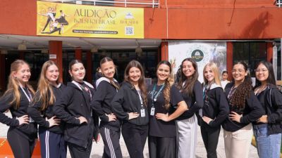 Imagem referente à notícia: Bailarinas de Itaipulândia representam o município no maior festival de dança do mundo em Joinville