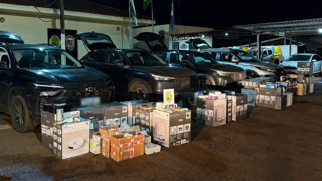 Ação integrada apreende quatro veículos e mercadorias irregulares avaliadas em mais de R$ 1 milhão em Assis Chateaubriand