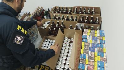 Imagem referente à notícia: PRF recupera R$ 50 mil em mercadorias compradas de forma fraudulenta e prende suspeito por estelionato na BR-376 em São José dos Pinhais