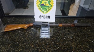 Imagem referente à notícia: Idoso de 69 anos é preso por posse irregular de arma de fogo após denúncia de ameaças em Três Barras do Paraná
