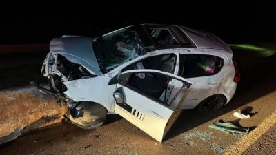 Mãe e filha ficam feridas após capotamento na BR-163 em Cascavel