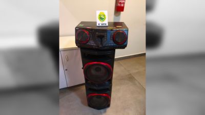 Homem é detido após desacatar PM e ter equipamento de som apreendido durante ocorrência de perturbação do sossego em Cascavel