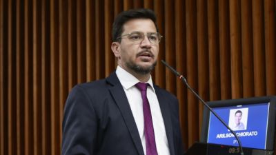 Imagem referente a notícia: Deputado Arilson vai ao STJ para cobrar o cumprimento da hora-atividade dos professores do Paraná