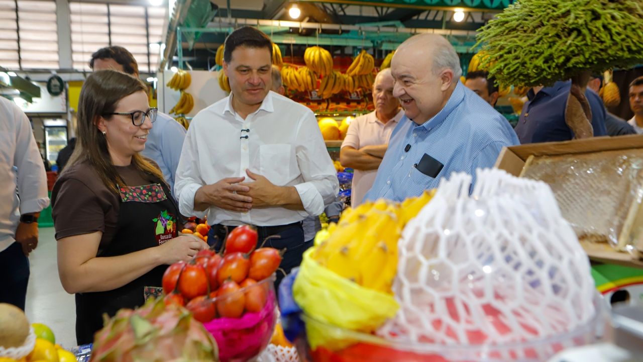 Sandro Alex e Greca propõem ampliar mercados municipais para impulsionar economia no Paraná